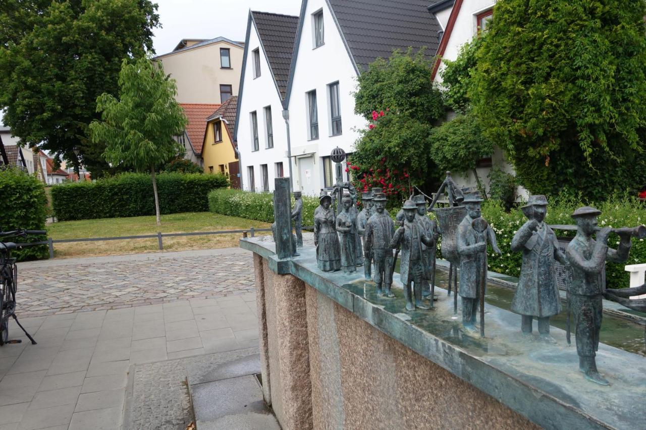 Goldene Feder Rostock Exterior foto